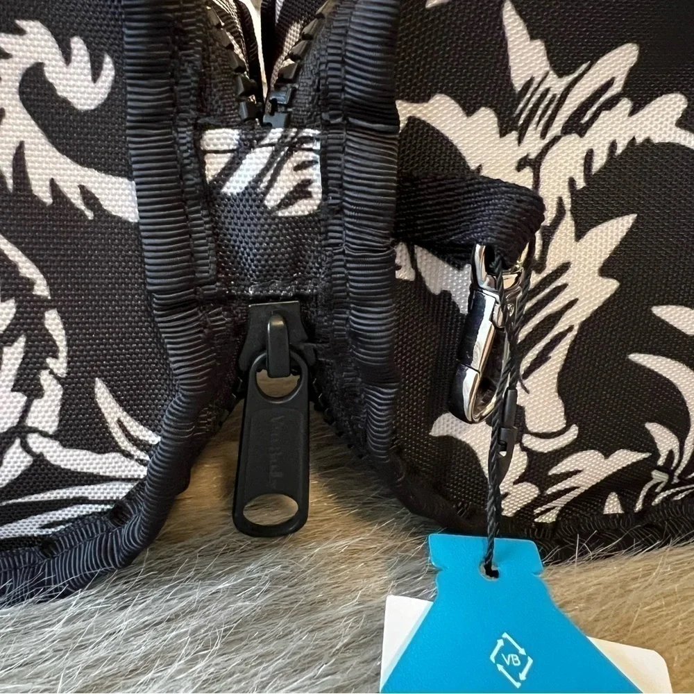 New VERA BRADLEY Glass Vines Lighten Up Two-Pack Collapsible Travel Pet Bowls